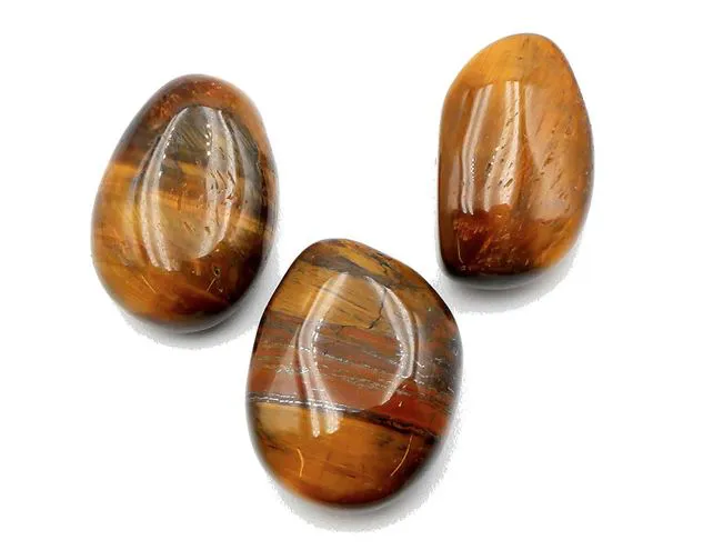 PENDENTIF OEIL DE TIGRE A PIERRE PERCEE 