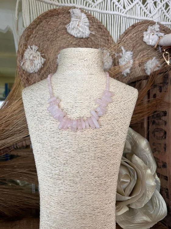 COLLIER GEMMES LONGUES QUARTZ ROSE