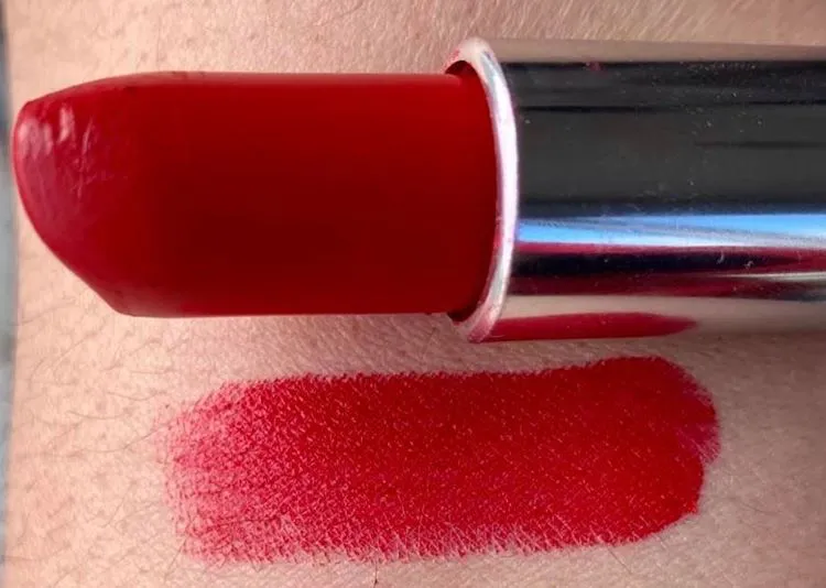 LOT X 10 ROUGES A LEVRES PRO 5ML ROUGE VIF