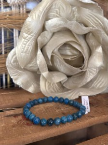 BRACELET APATITE BLEUE A+ TAILLE 2 ( 8MM)